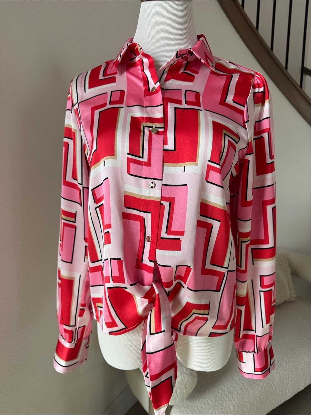 Stunning Karl Lagerfeld blouse size S/Ch/P
